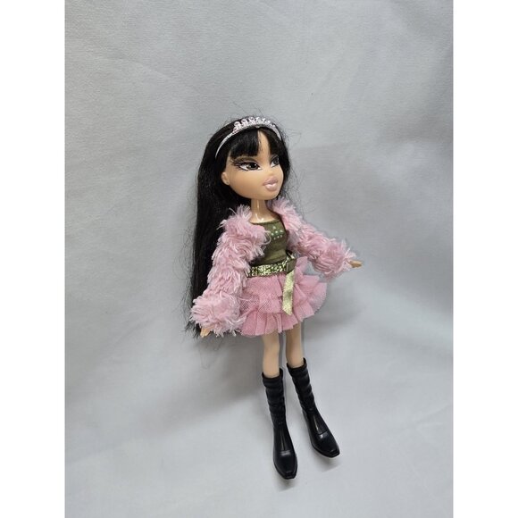 Bratz Princess Jade Doll Rare- Mark On Hand- See Description - Picture 5 of 16